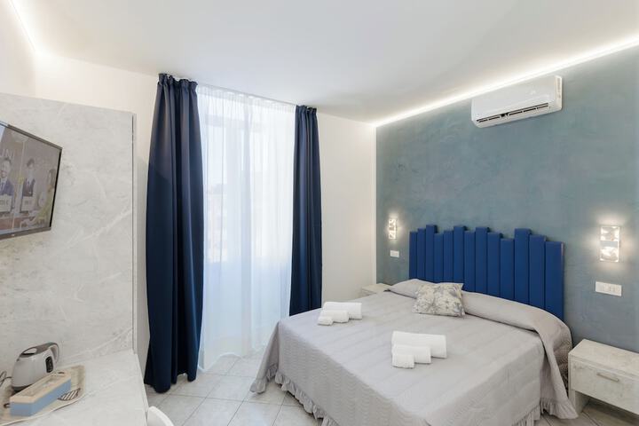 Room 8 of 40