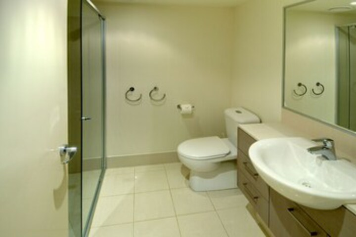 Room 2 of 8