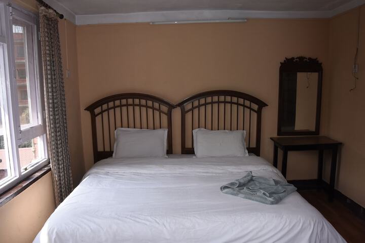 Room 9 of 49