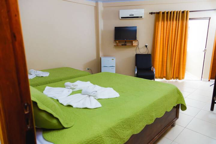 Room 4 of 44
