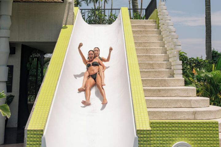 Pool 92 of 142