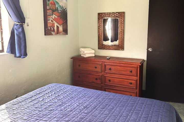 Room 6 of 27
