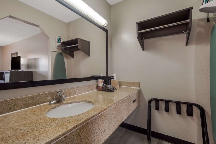 2 Double Beds (8 of 8)