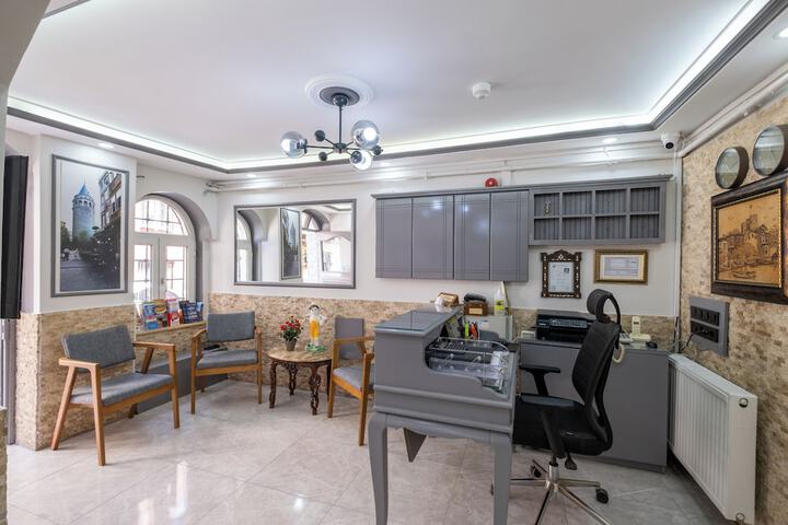Guest Lobby