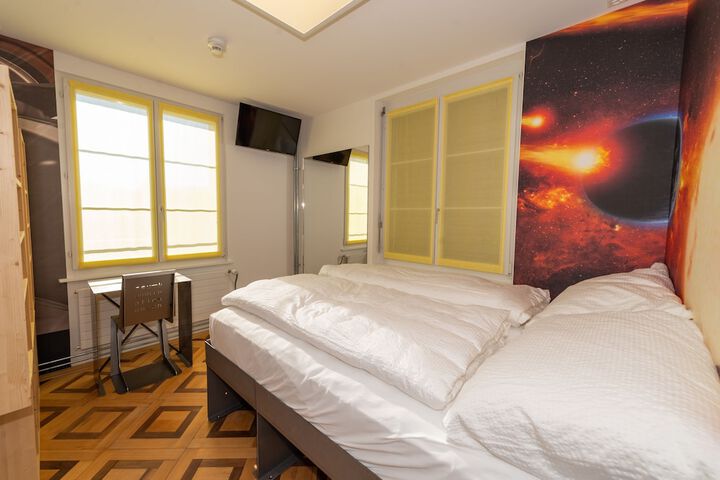 Room 72 of 111
