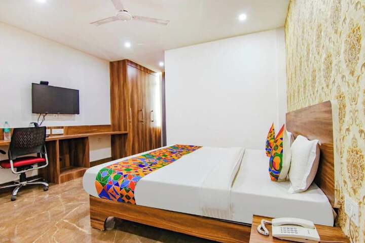 Hotel Divine Residency by JMD Group