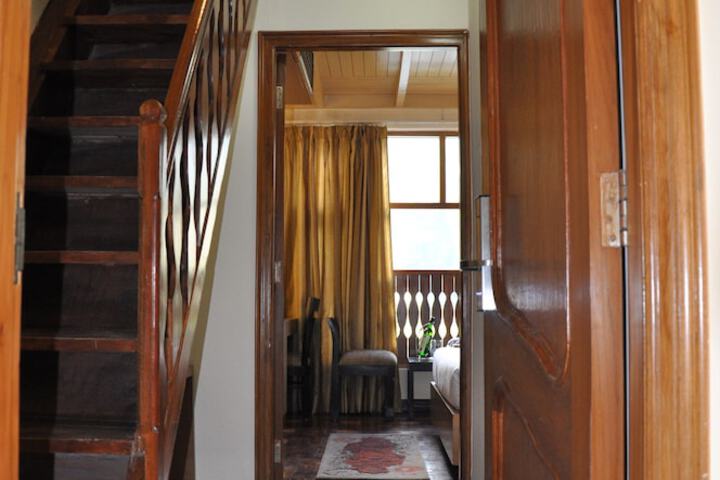 Room 6 of 89