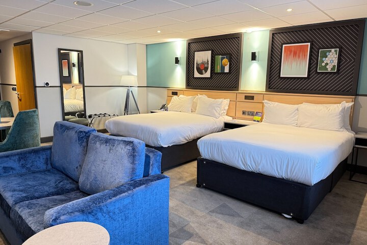 Room 15 of 124