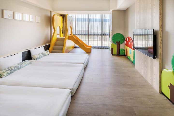 Room 57 of 104