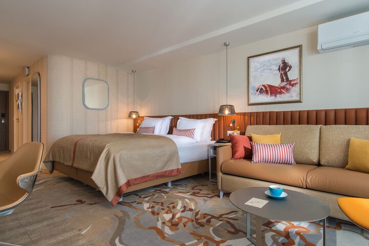 Room 9 of 26