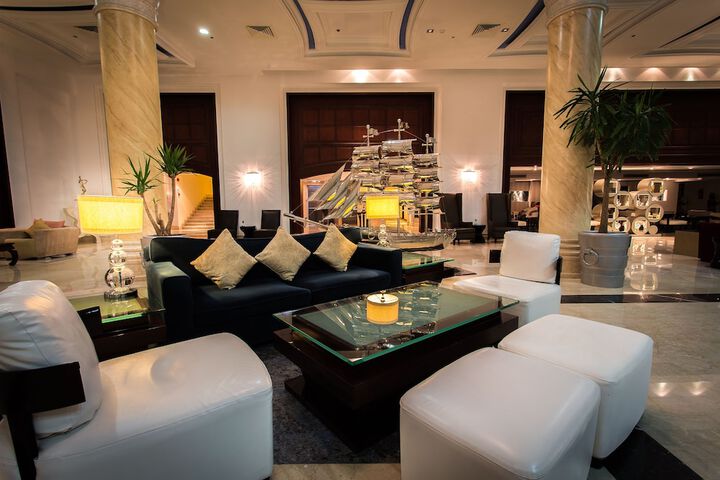 Hotel Interior 7 of 162