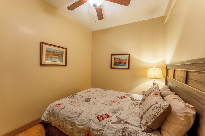 Room 26 of 268