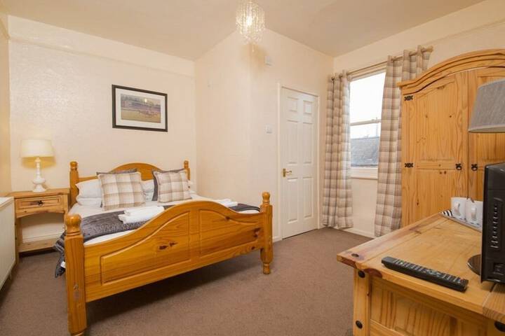 Room 10 of 22