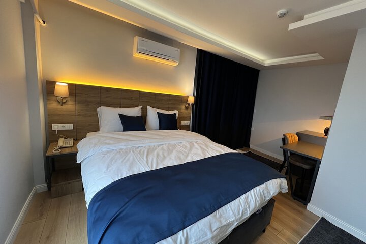 Room 4 of 19