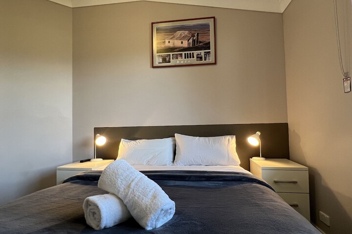 Room 13 of 23