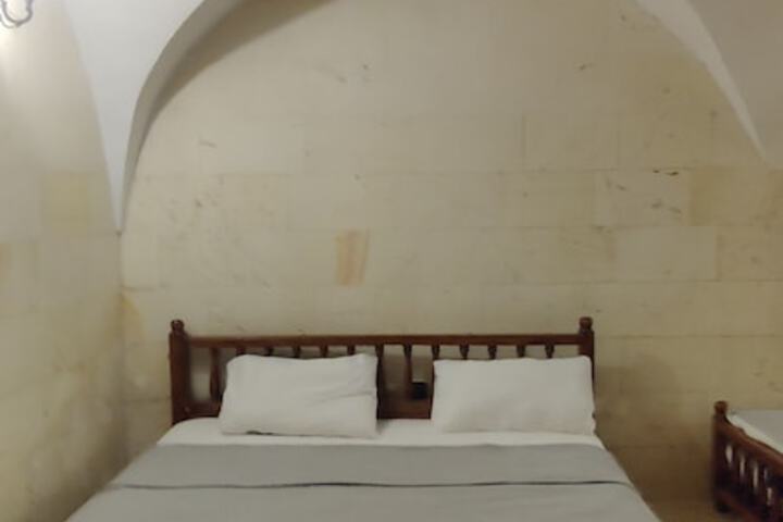 Room 2 of 88