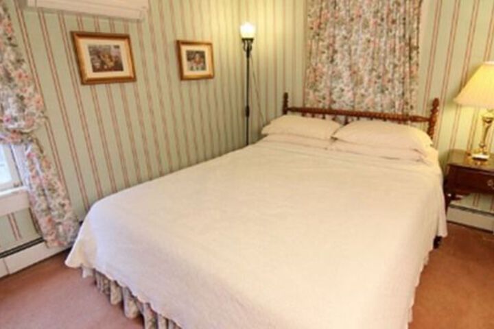 Room 30 of 99