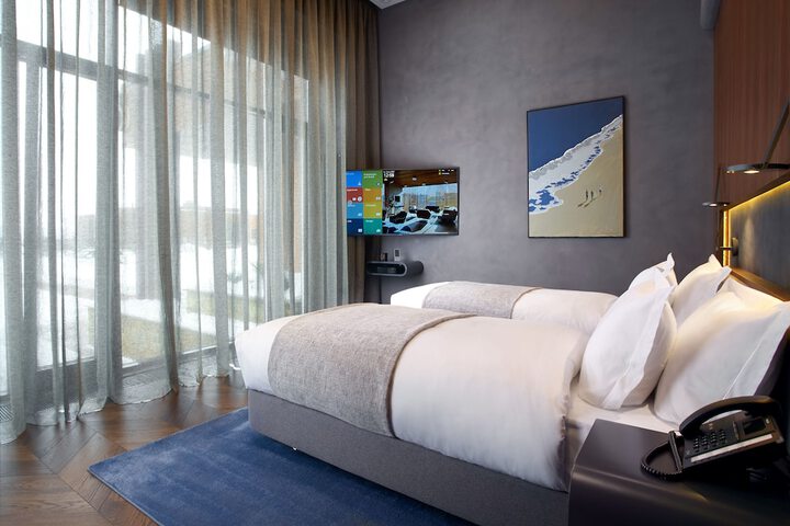 Room 20 of 115