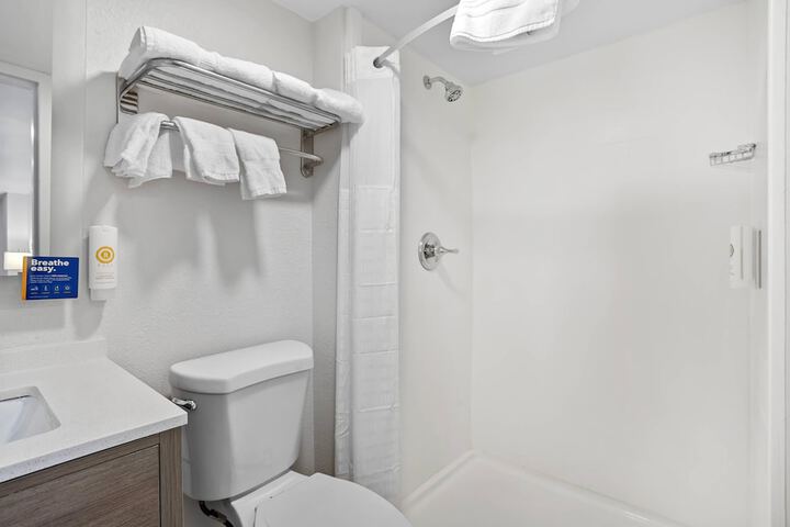 Room 34 of 64