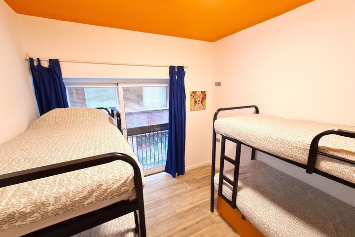 Room 7 of 34