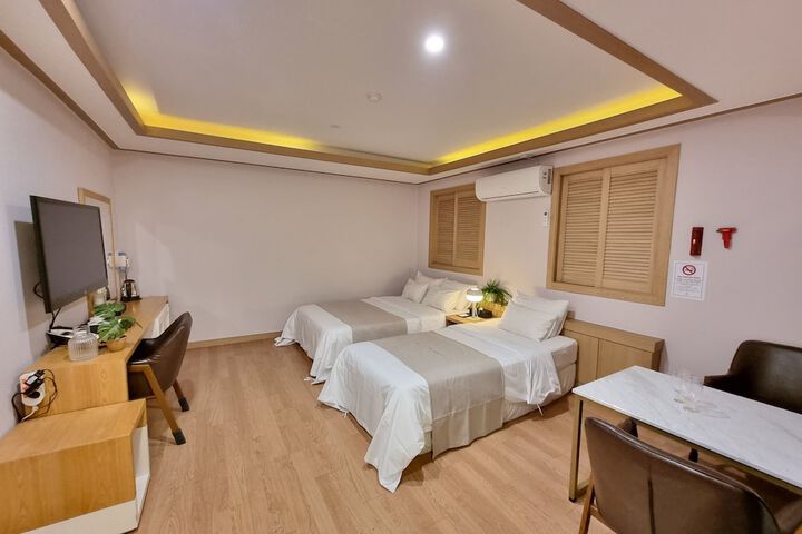 Room 9 of 46