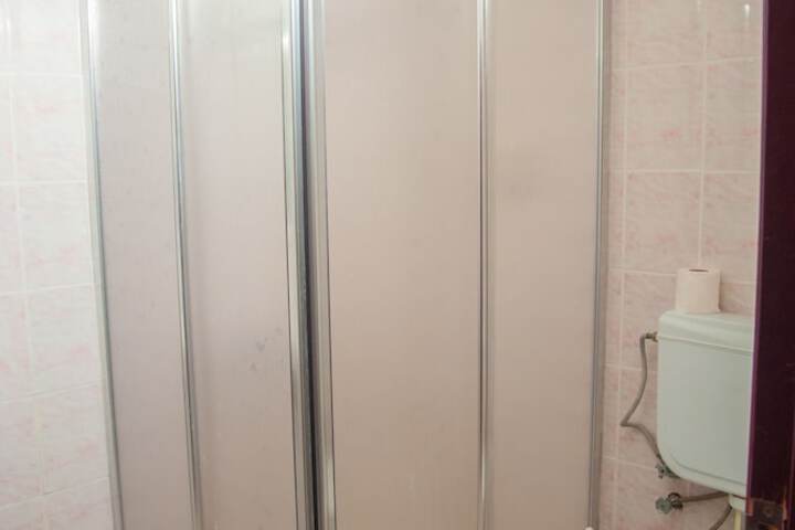 Room 6 of 14