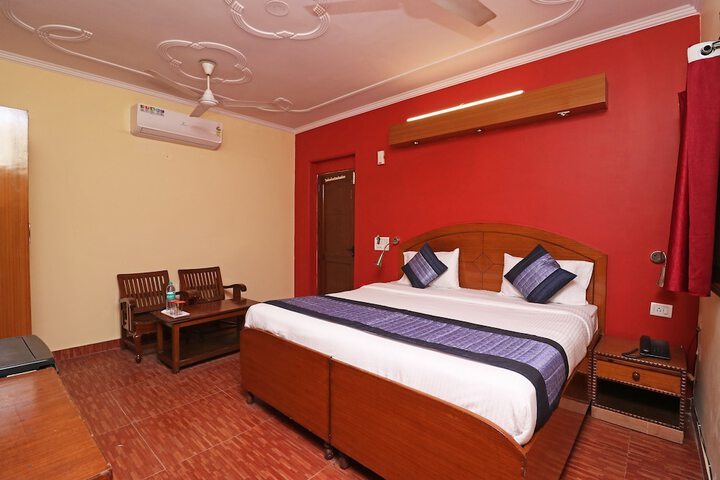 Room 14 of 34