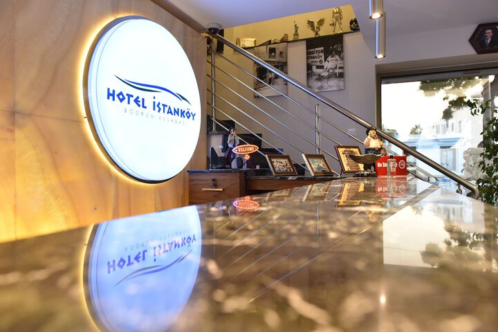 Hotel 3 of 106