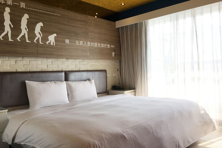 Room 8 of 49