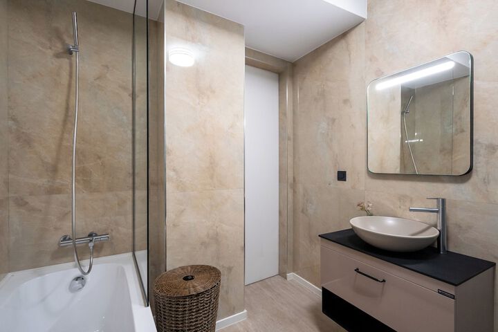 Room 475 of 552