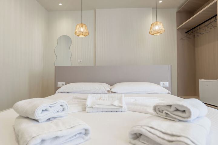 Room 45 of 175