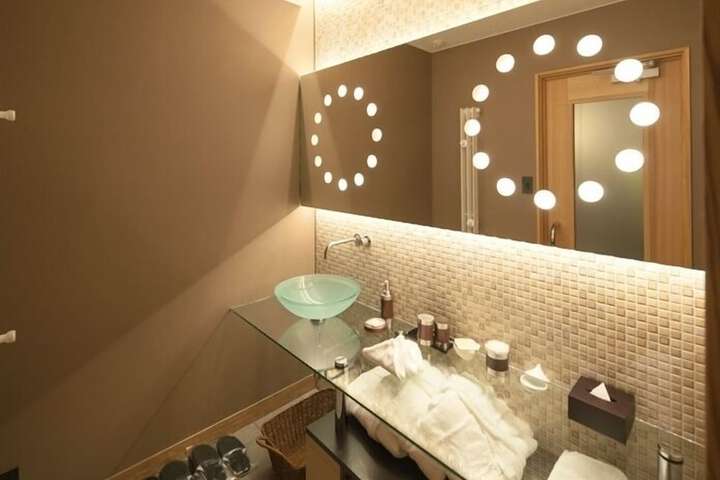Room 43 of 75