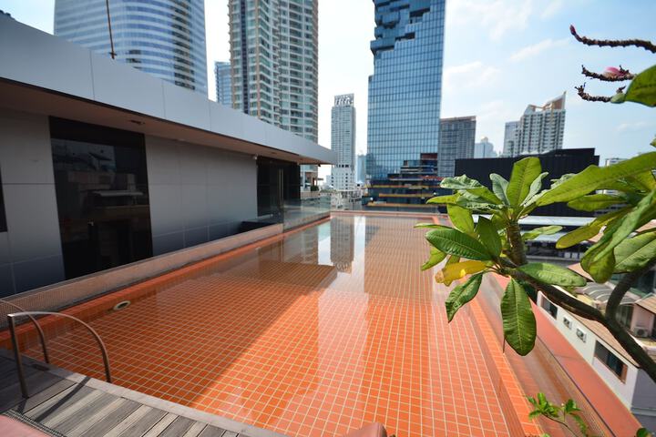 Hotel Pool