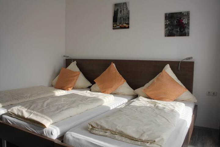 Room 12 of 52