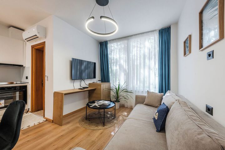 Room 15 of 28