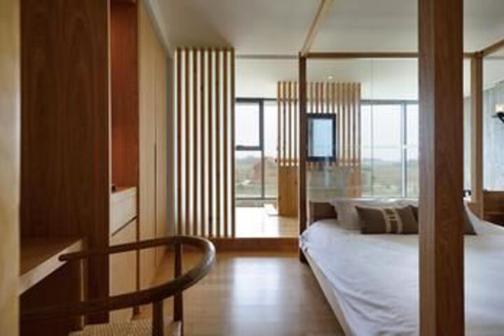 Room 11 of 54