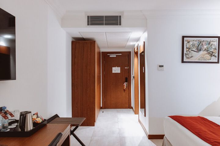 Room 40 of 117