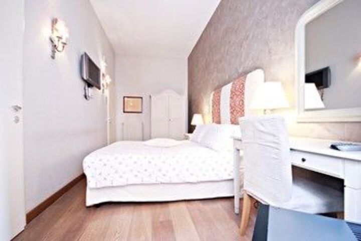 Room 20 of 24