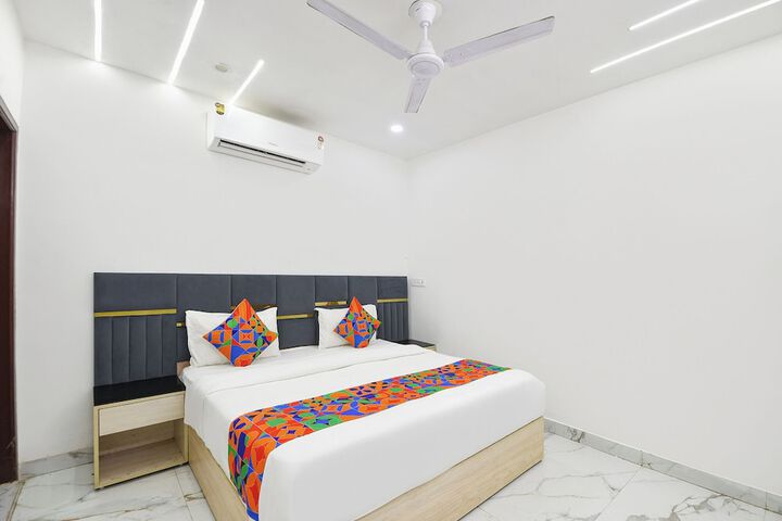 Room 21 of 29