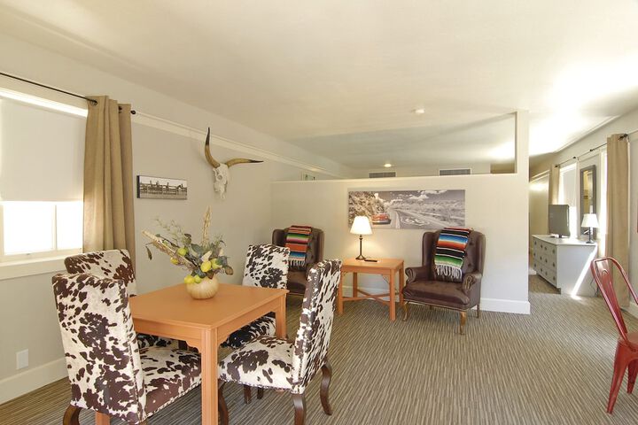 Room 12 of 82