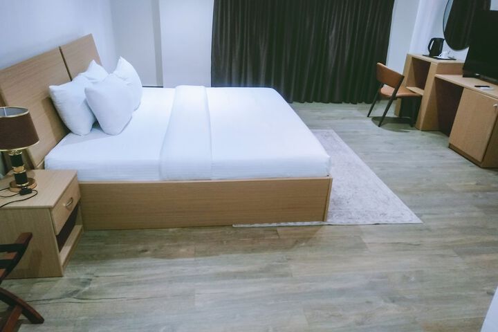 Room 22 of 40