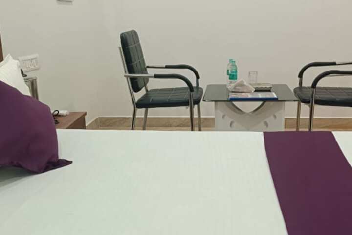 Room 5 of 15