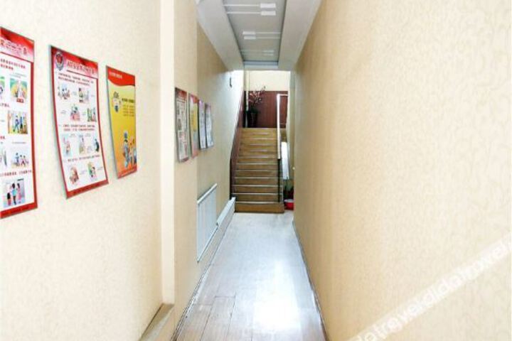 Hotel Interior 9 of 27