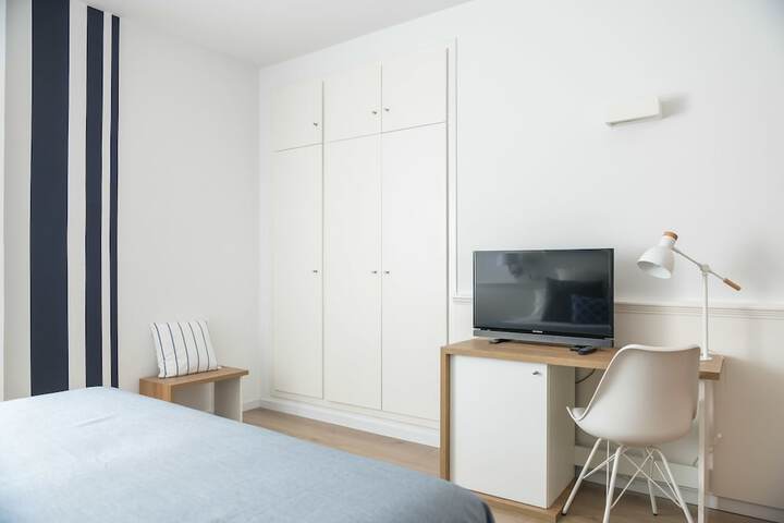 Room 46 of 147