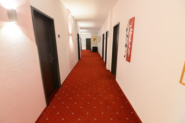 Ballroom/Hall 60 of 78