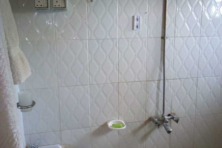 Room 9 of 17