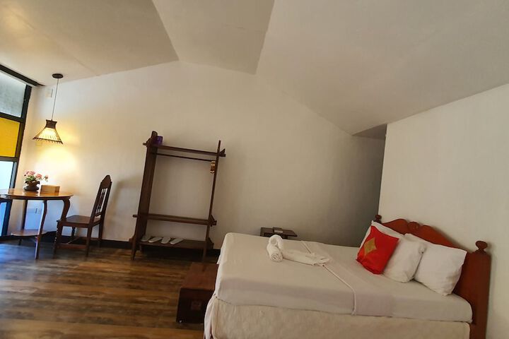 Room 25 of 141