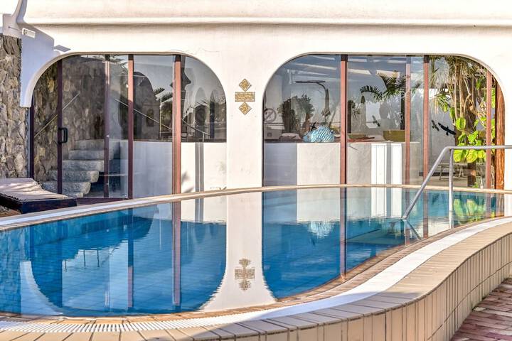 Pool 195 of 246