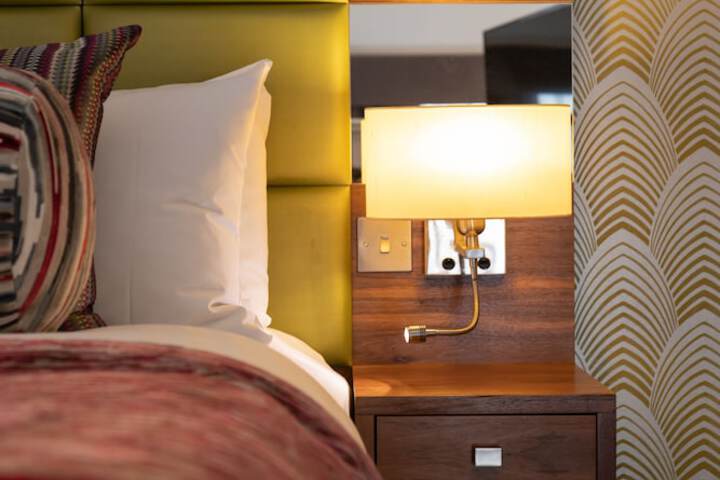 Room 12 of 43