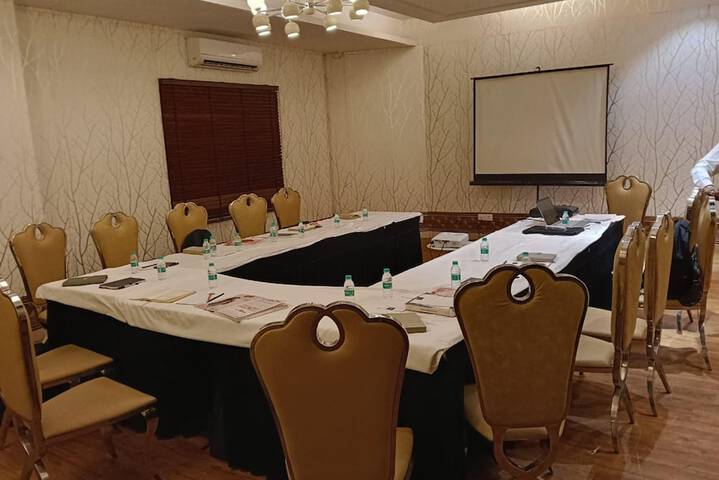 Venizia Sarovar Portico Delhi